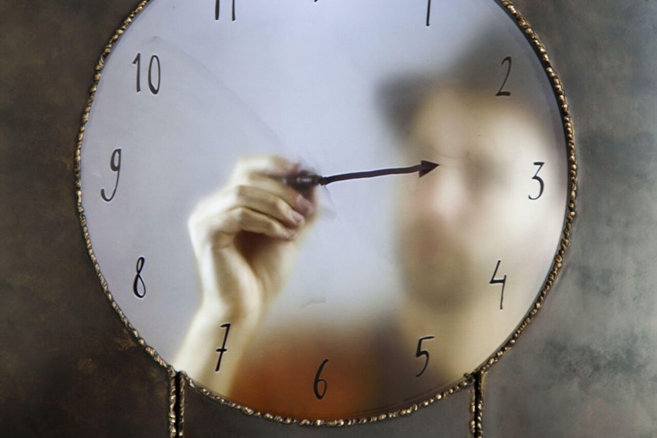 4B  Maarten Baas  Grandfather Clock Detail